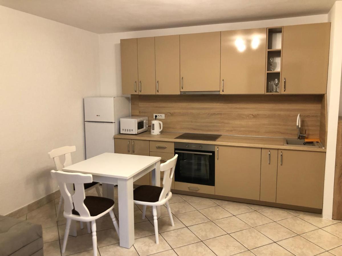 Apartmani Lime Petrovac Kültér fotó